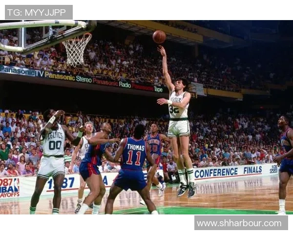 巴西足球白人球星的崛起与挑战：从偶像到榜样的成长之路